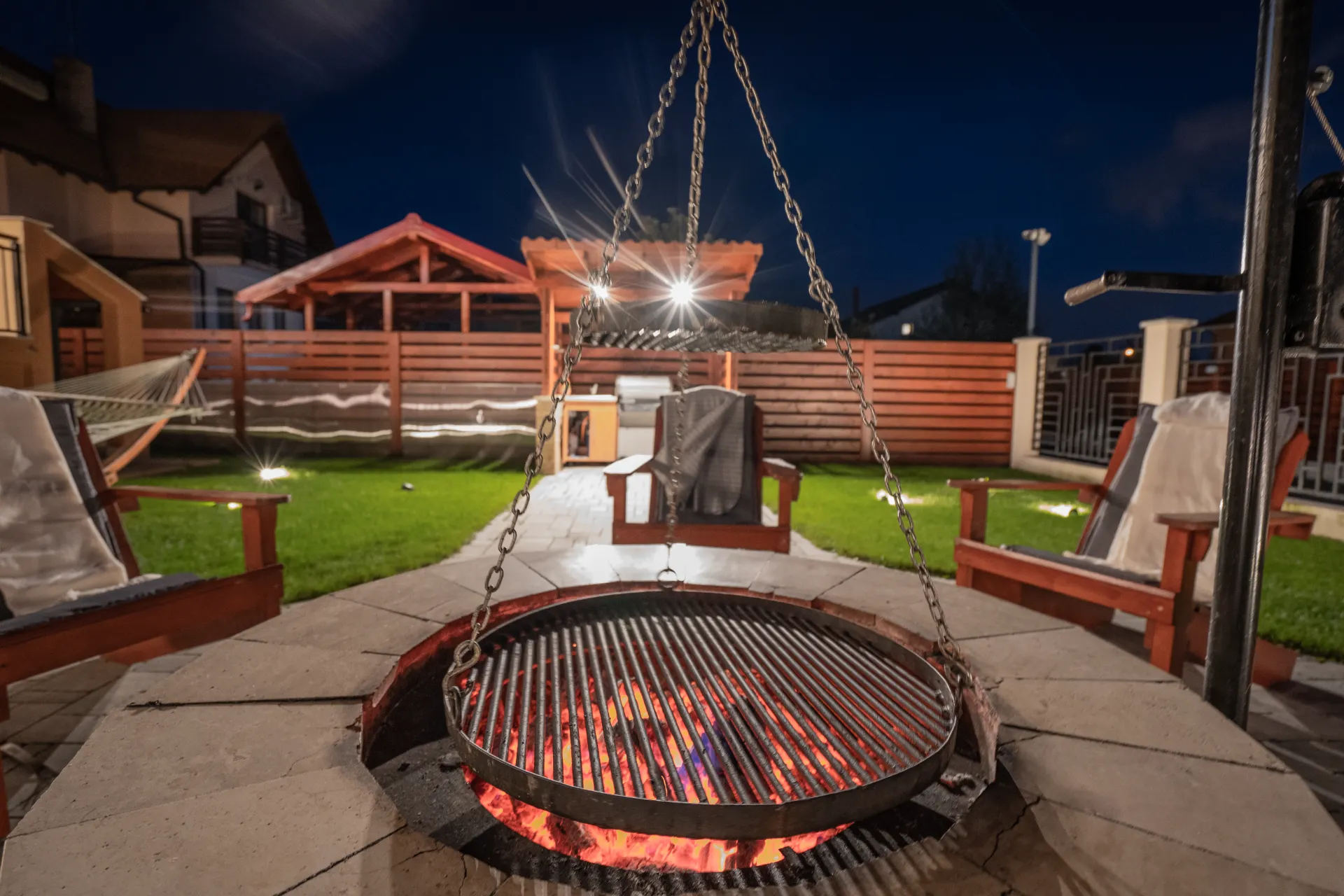 Firepit and wood-fired grill